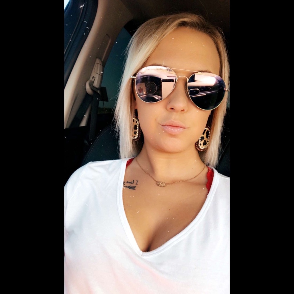Meet your Posher, Kylee